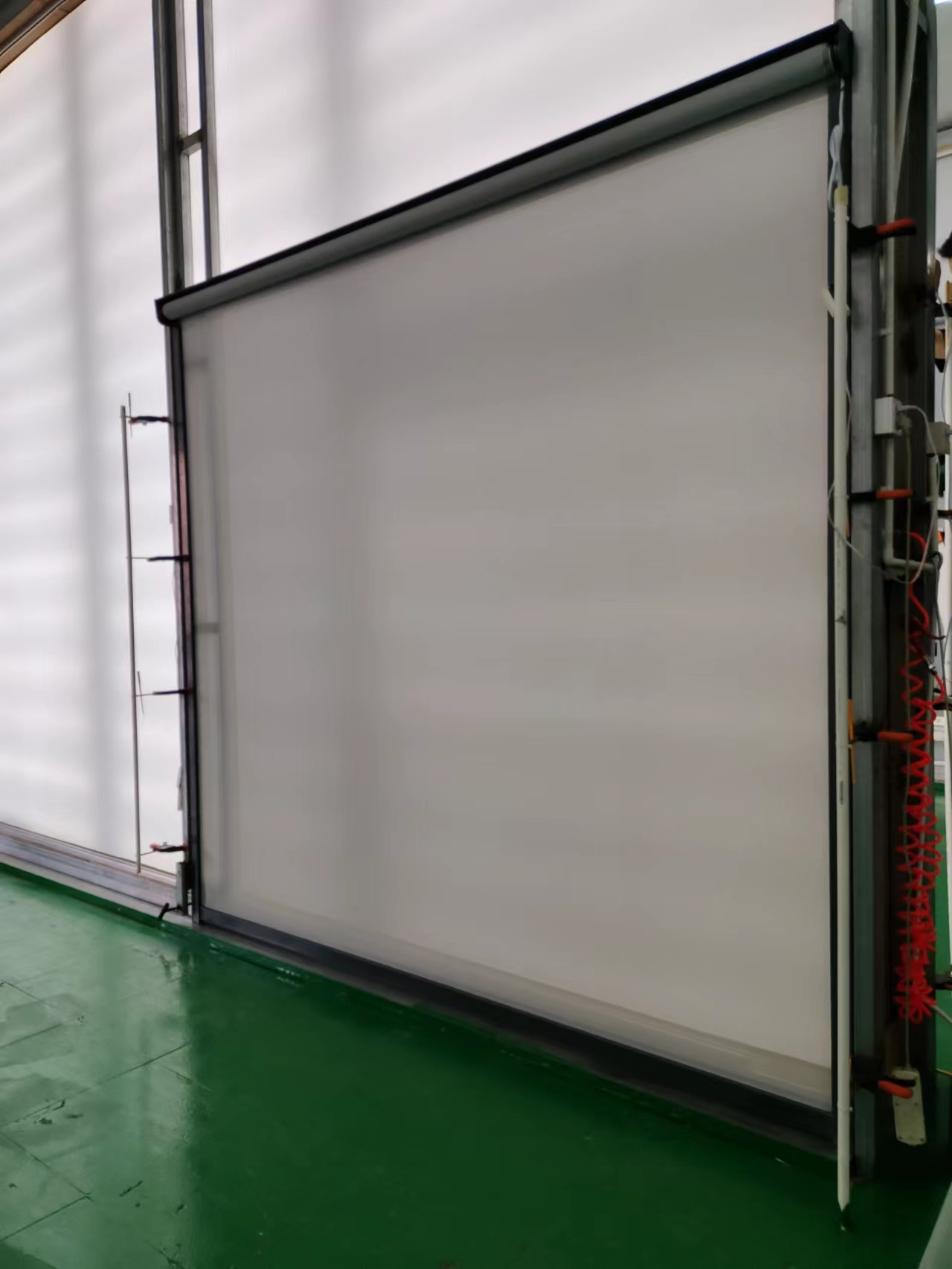 インテリジェント制御防水屋外ブラインドカスタムアルミ防風ロー - Outdoor Power Roller Shades のレビューと価格